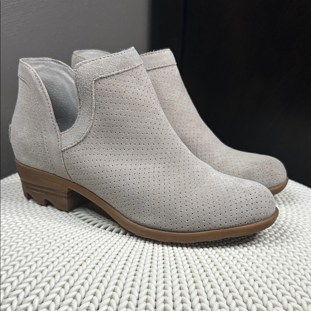 Sorel Lolla Cut-Out Boot